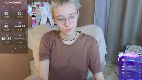 Snapshot of sharli_rose chatting on 02/23/25, 09:26 Sharli online show from 02/23/25, 09:26