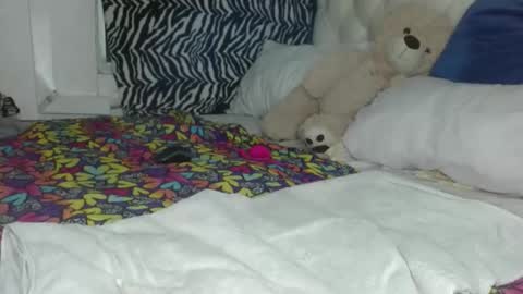 Snapshot of sharlot03 chatting on 01/29/25, 10:48 sharlot03 online show from 01/29/25, 10:48