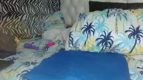 Snapshot of sharlot03 chatting on 02/22/25, 11:13 sharlot03 online show from 02/22/25, 11:13