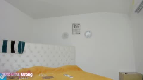 Sharlot online show from 12/18/25, 12:00