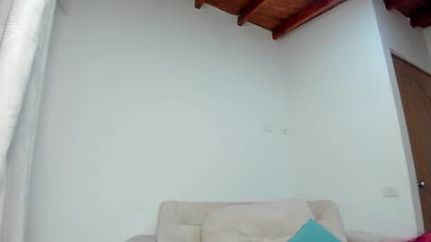 Hi fiends ---- I usually start online from Monday to Friday from 1000 am Saturdays and Sundays at 600 am Colombia time online show from 01/25/25, 12:48