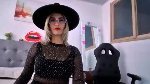 Snapshot of sharlott_3 chatting on 02/06/26, 01:47 sharlott_3 online show from 02/06/26, 01:47