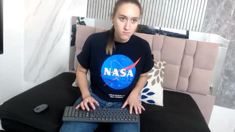 Sara online show from 11/30/25, 12:09