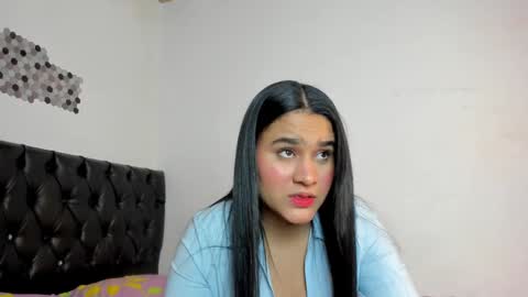 sharlotte_maikol online show from 01/01/25, 06:15