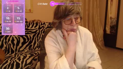 Snapshot of sharon_amore chatting on 02/11/25, 02:14 Helena online show from 02/11/25, 02:14