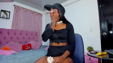 Jessica       independent model  online show from 04/06/26, 10:11