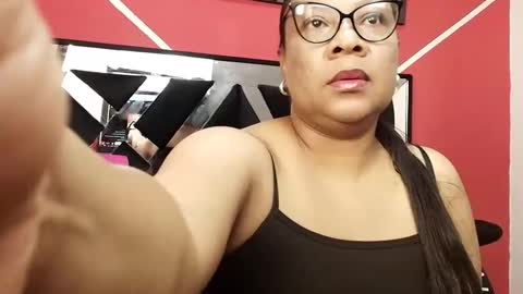 Snapshot of sharon_noa chatting on 02/20/26, 11:32 Sharon Noa online show from 02/20/26, 11:32