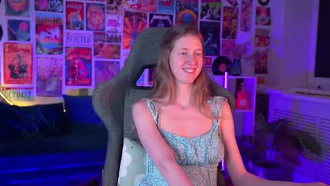 Snapshot of sharonevansi chatting on 02/05/25, 06:37 Sharon online show from 02/05/25, 06:37