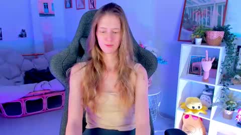 Snapshot of sharonevansi chatting on 03/06/25, 07:21 Sharon online show from 03/06/25, 07:21