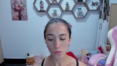 Snapshot of sharonsander1 chatting on 03/08/25, 09:28 Sharon online show from 03/08/25, 09:28