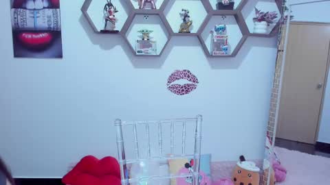 Snapshot of sharonsander1 chatting on 10/07/25, 12:19 Sharon online show from 10/07/25, 12:19