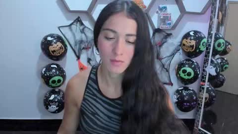 Snapshot of sharonsander1 chatting on 10/16/25, 08:21 Sharon online show from 10/16/25, 08:21