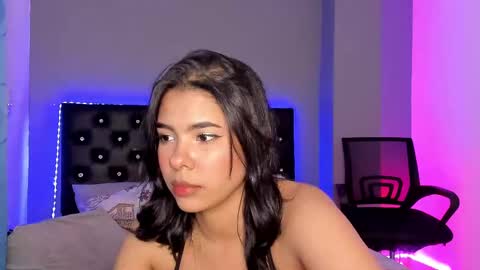 Snapshot of sharonstar13 chatting on 02/11/25, 08:31 Sharon Star online show from 02/11/25, 08:31