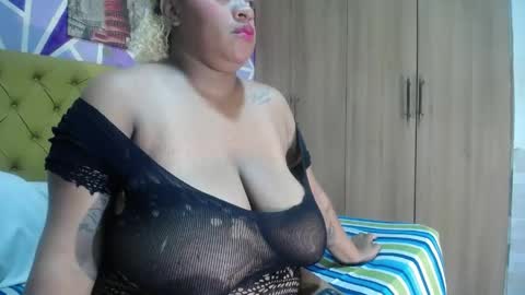 sharonx_morex online show from 04/21/26, 05:47