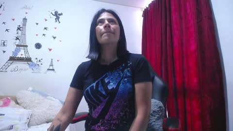 Snapshot of sharoon__cherry_ chatting on 03/01/25, 12:23 sharon online show from 03/01/25, 12:23