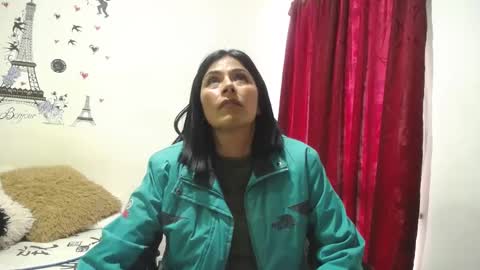 Snapshot of sharoon__cherry_ chatting on 03/06/25, 06:59 sharon online show from 03/06/25, 06:59