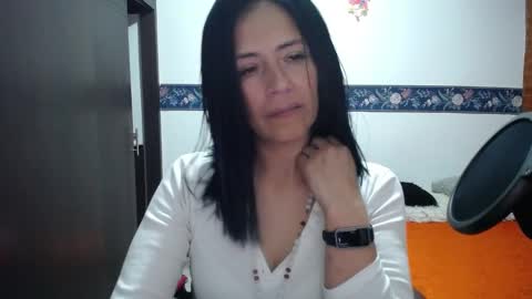 Snapshot of sharoon__cherry_ chatting on 09/30/25, 10:31 sharon online show from 09/30/25, 10:31