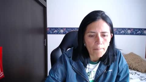 Snapshot of sharoon__cherry_ chatting on 10/29/25, 06:09 sharon online show from 10/29/25, 06:09