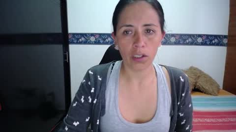 Snapshot of sharoon__cherry_ chatting on 01/15/26, 02:43 sharon online show from 01/15/26, 02:43