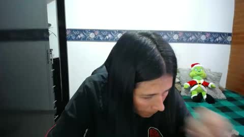 Snapshot of sharoon__cherry_ chatting on 02/04/26, 02:45 sharon online show from 02/04/26, 02:45