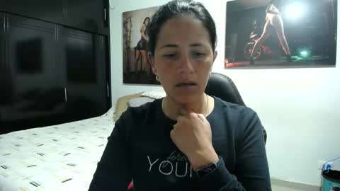 Snapshot of sharoon__cherry_ chatting on 02/21/26, 01:34 sharon online show from 02/21/26, 01:34