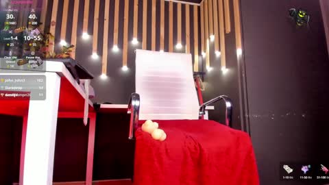 Snapshot of sharoon_gold chatting on 01/25/25, 11:32 Your mistress Sharon online show from 01/25/25, 11:32