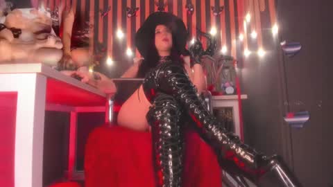 Snapshot of sharoon_gold chatting on 03/11/25, 11:04 Your mistress Sharon online show from 03/11/25, 11:04