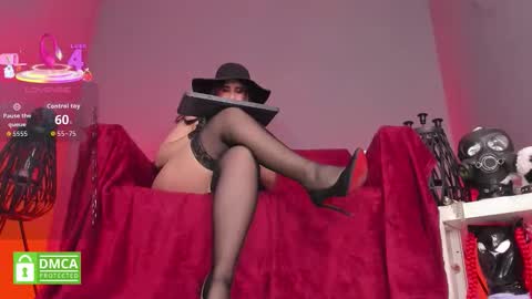 Snapshot of sharoon_gold chatting on 10/11/25, 10:19 Your mistress Sharon online show from 10/11/25, 10:19