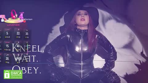 Snapshot of sharoon_gold chatting on 10/23/25, 02:55 Your mistress Sharon online show from 10/23/25, 02:55