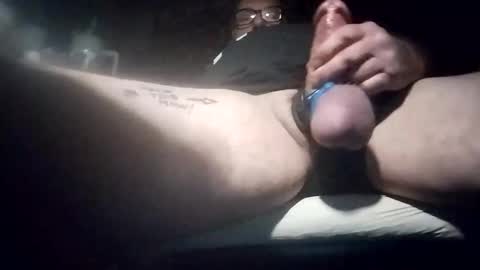 Snapshot of sharprazor2 chatting on 10/25/25, 12:23 sharprazor2 online show from 10/25/25, 12:23