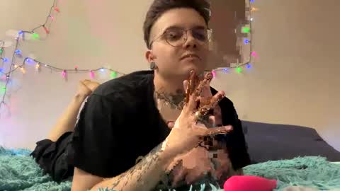 Nikolasftm online show from 01/10/25, 08:15