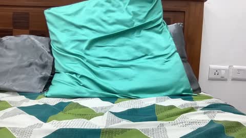 Snapshot of shash2014 chatting on 12/04/24, 03:10 Shashii online show from 12/04/24, 03:10