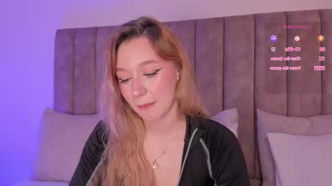 Snapshot of shatall_rouge chatting on 10/31/25, 04:57 Shantall online show from 10/31/25, 04:57