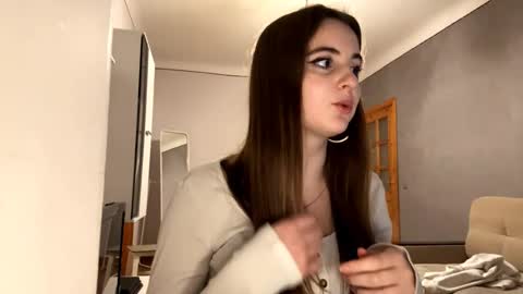 Snapshot of shavonnehaydt chatting on 11/11/25, 06:19 Stefa online show from 11/11/25, 06:19