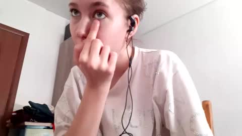 Annette online show from 03/31/26, 06:36