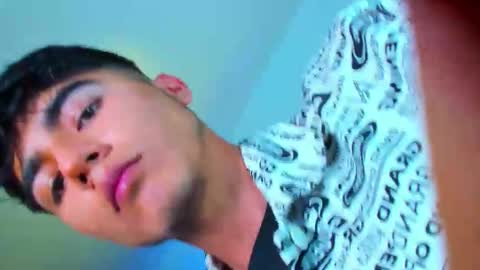 Snapshot of shawn__sanderson chatting on 10/19/25, 10:54 Shawn online show from 10/19/25, 10:54