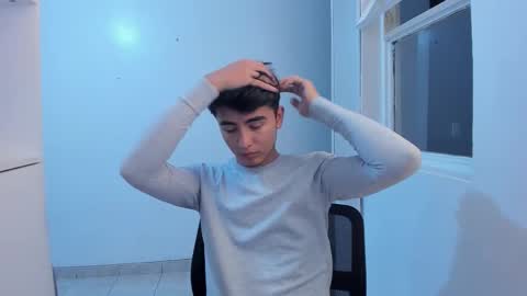 Snapshot of shawn__sanderson chatting on 11/07/25, 10:32 Shawn online show from 11/07/25, 10:32