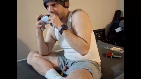 Snapshot of shawnboarder94 chatting on 02/28/25, 11:36 snowboarder9420 online show from 02/28/25, 11:36