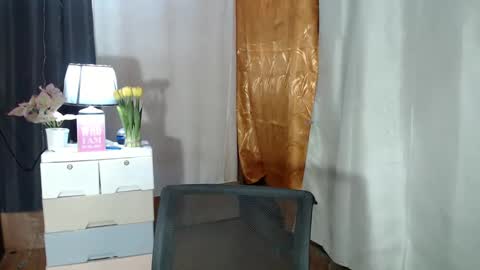 Snapshot of shawntel_cutiee chatting on 01/03/25, 04:44 shawniee 3 online show from 01/03/25, 04:44