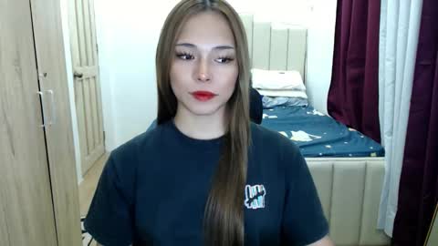 Snapshot of shawntel_cutiee chatting on 09/24/25, 01:42 shawniee 3 online show from 09/24/25, 01:42