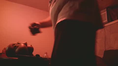 Snapshot of shawntheone3535b chatting on 09/22/25, 01:29 shawntheone online show from 09/22/25, 01:29