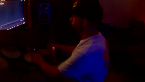 Snapshot of shawntheone3535b chatting on 10/12/25, 04:55 shawntheone online show from 10/12/25, 04:55