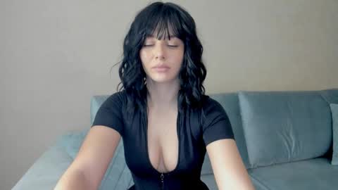 Sue online show from 12/22/25, 07:55