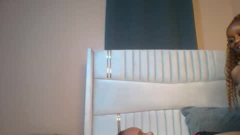 Snapshot of shay_diva chatting on 10/21/25, 01:17 Shay diva online show from 10/21/25, 01:17