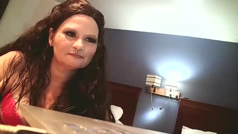 Snapshot of shaylam6669 chatting on 03/15/26, 10:32 shaylam6669 online show from 03/15/26, 10:32