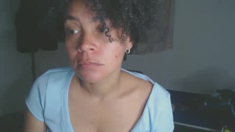 Snapshot of shayna_cute chatting on 11/22/25, 11:48 Shayna online show from 11/22/25, 11:48