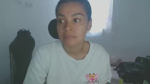 Snapshot of shayna_cute chatting on 11/27/25, 08:11 Shayna online show from 11/27/25, 08:11