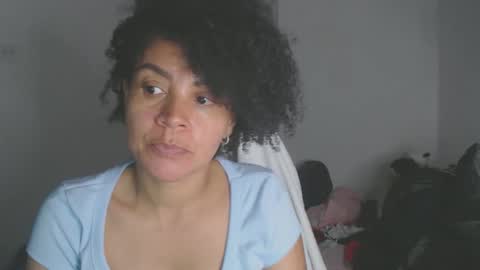 Snapshot of shayna_cute chatting on 12/15/25, 11:53 Shayna online show from 12/15/25, 11:53