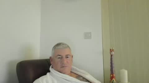 Snapshot of she52 chatting on 12/20/25, 06:26 she52 online show from 12/20/25, 06:26