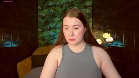 Snapshot of shedar_pretty chatting on 12/17/24, 05:51 Shedar online show from 12/17/24, 05:51